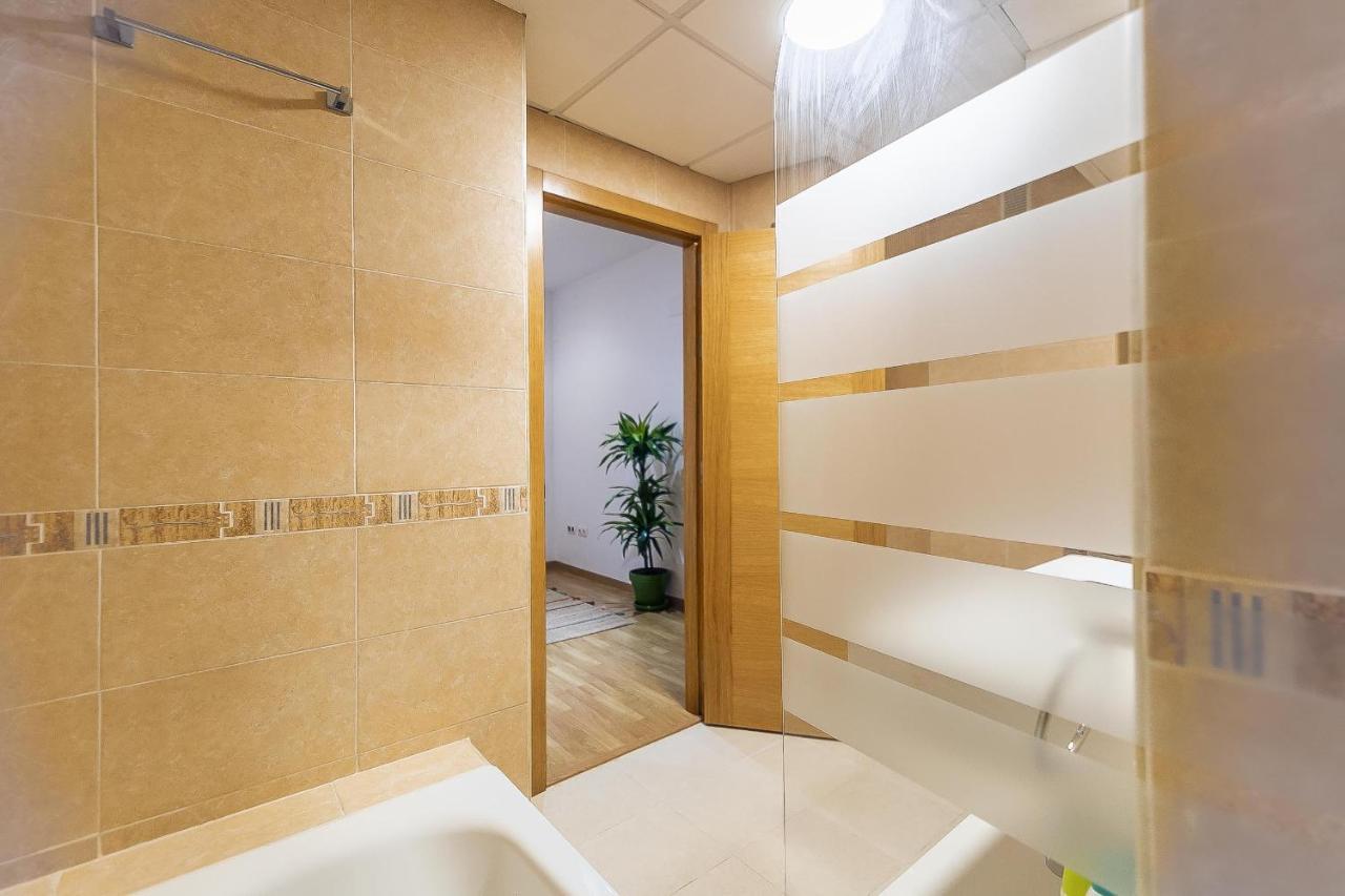 Central Malaga Apartment At Mitjana Plaza ภายนอก รูปภาพ