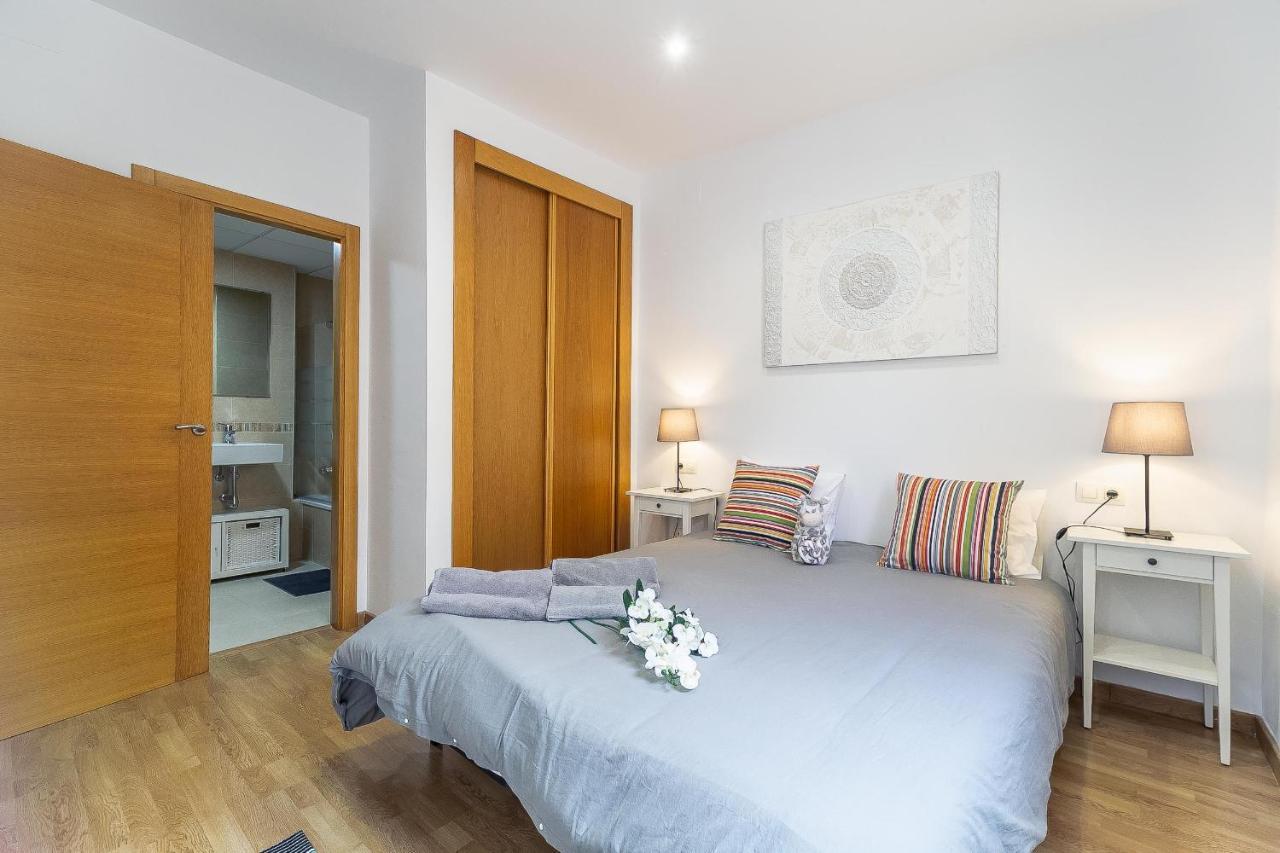 Central Malaga Apartment At Mitjana Plaza ภายนอก รูปภาพ