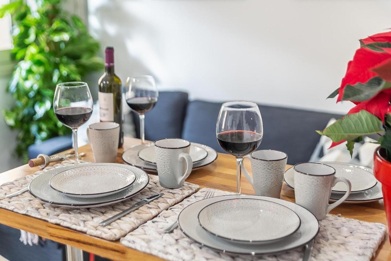 Central Malaga Apartment At Mitjana Plaza ภายนอก รูปภาพ